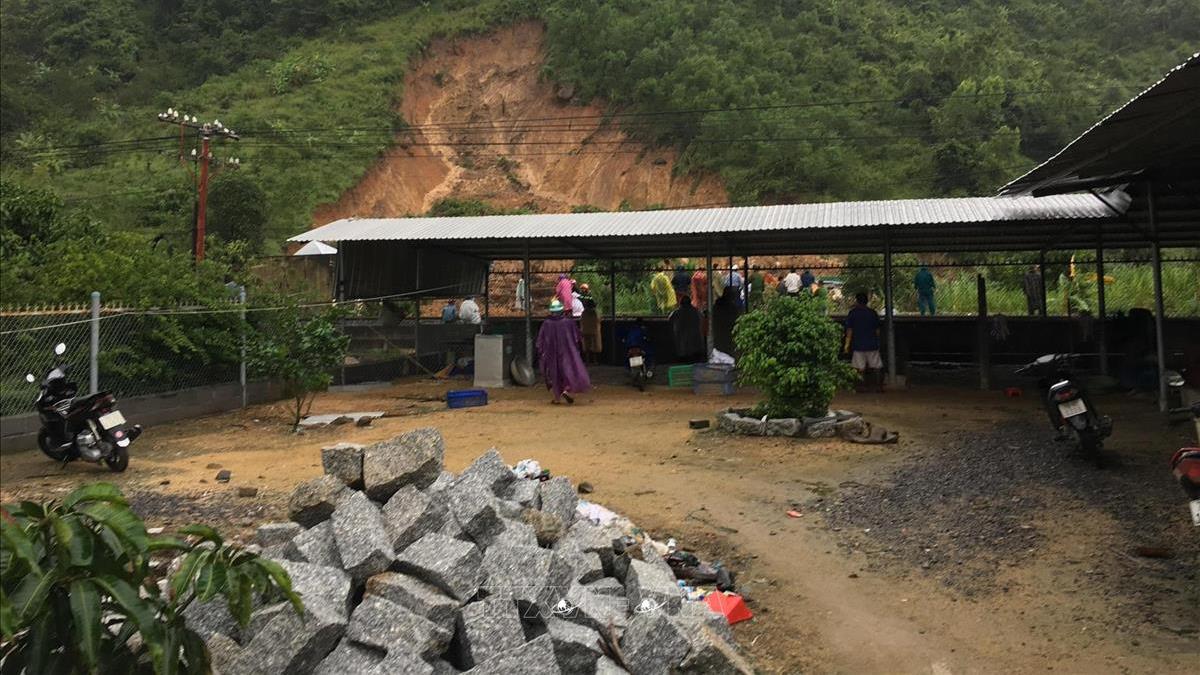 Sạt lở tại huyện Cam Lâm, Khánh Hòa, 3 người chết (30/12/2018)