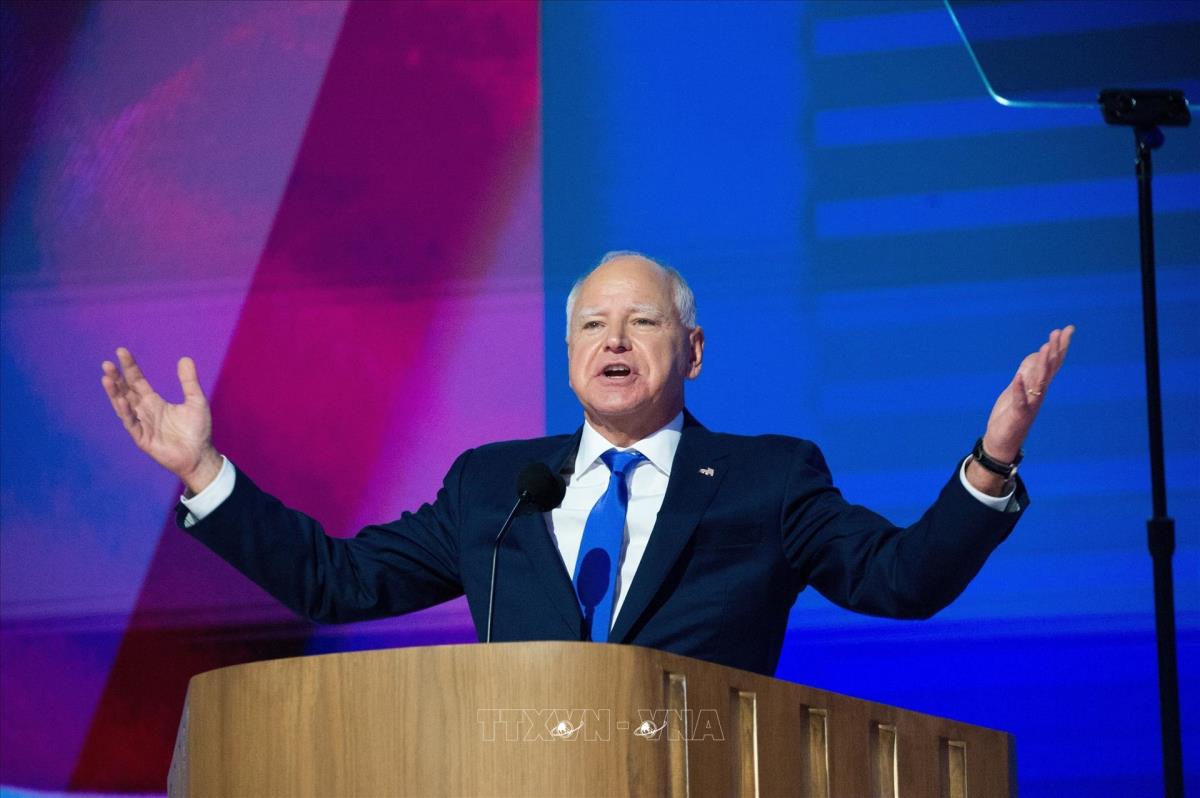 Ông Tim Walz chính thức trở thành ứng cử viên Phó Tổng thống của đảng Dân  chủ