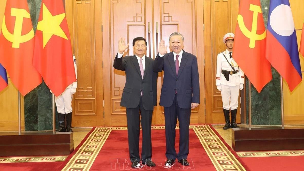 Quan hệ hữu nghị vĩ đại, đoàn kết đặc biệt và hợp tác toàn diện Việt Nam-Lào
