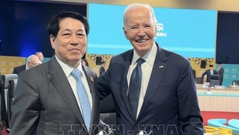Chủ tịch nước Lương Cường gặp Tổng thống Hoa Kỳ Joe Biden nhân dịp tham dự Tuần lễ cấp cao APEC 2024 tại Lima, Peru (15/11/2024)