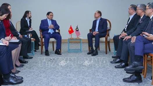 Thủ tướng Phạm Minh Chính gặp Thủ tướng Malaysia nhân dự Hội nghị BRICS tại Brazil (6/7/2025)