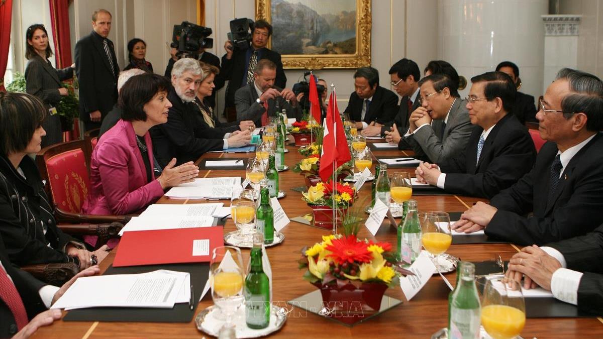 Chủ tịch nước Nguyễn Minh Triết thăm chính thức Thụy Sĩ (16 - 19/5/2010)