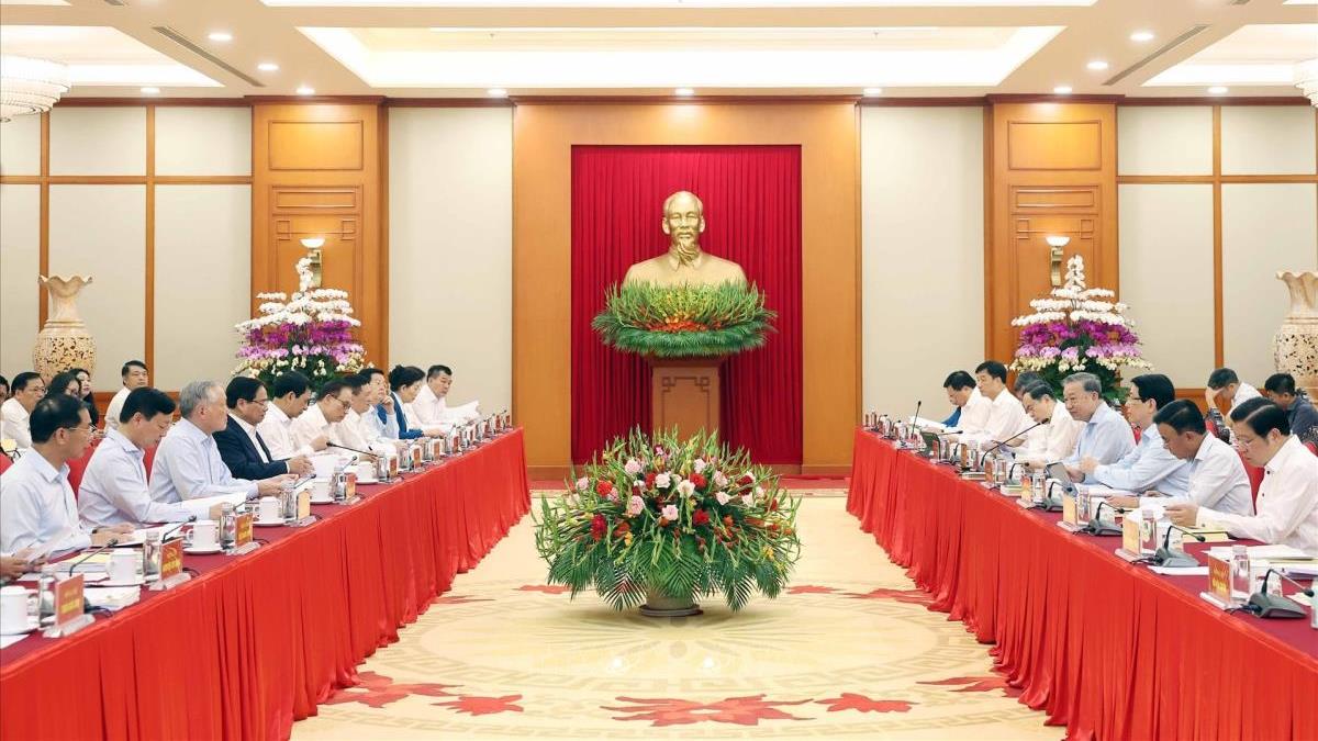 Tổng Bí thư Tô Lâm chủ trì cuộc làm việc của Bộ Chính trị với Ban Thường vụ Đảng uỷ Chính phủ