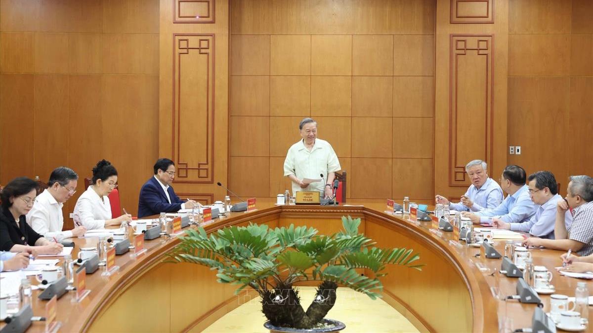 Tổng Bí thư Tô Lâm chủ trì buổi làm việc với Ban Thường vụ Đảng ủy Chính phủ về triển khai Nghị quyết của Trung ương và Bộ Chính trị