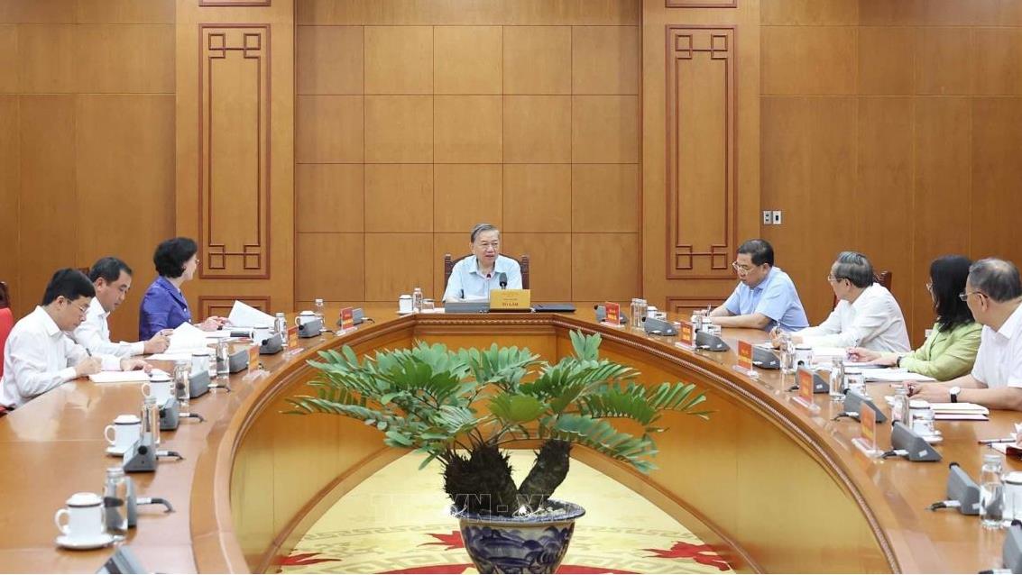 Tổng Bí thư Tô Lâm chủ trì buổi làm việc liên quan đến sắp xếp đơn vị Khuyến nông