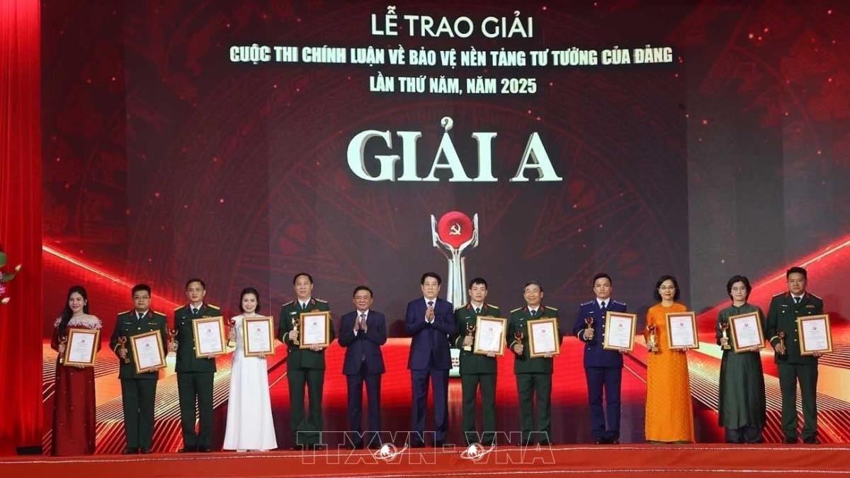 Trao giải Cuộc thi Chính luận về bảo vệ nền tảng tư tưởng của Đảng lần thứ năm - năm 2025