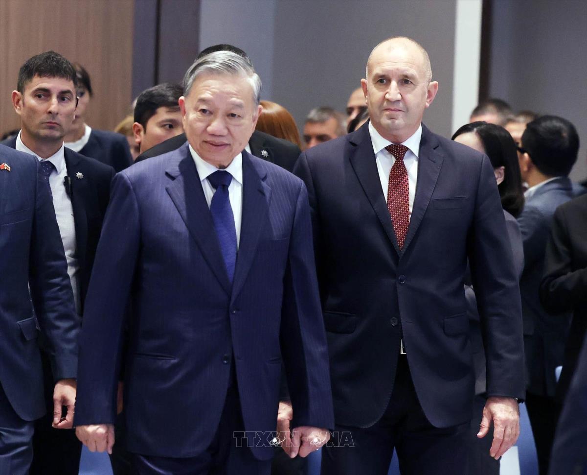 Drm Radev Tổng Bí thư Tô Lâm và Tổng thống Rumen Radev dự Diễn đàn Doanh nghiệp ...