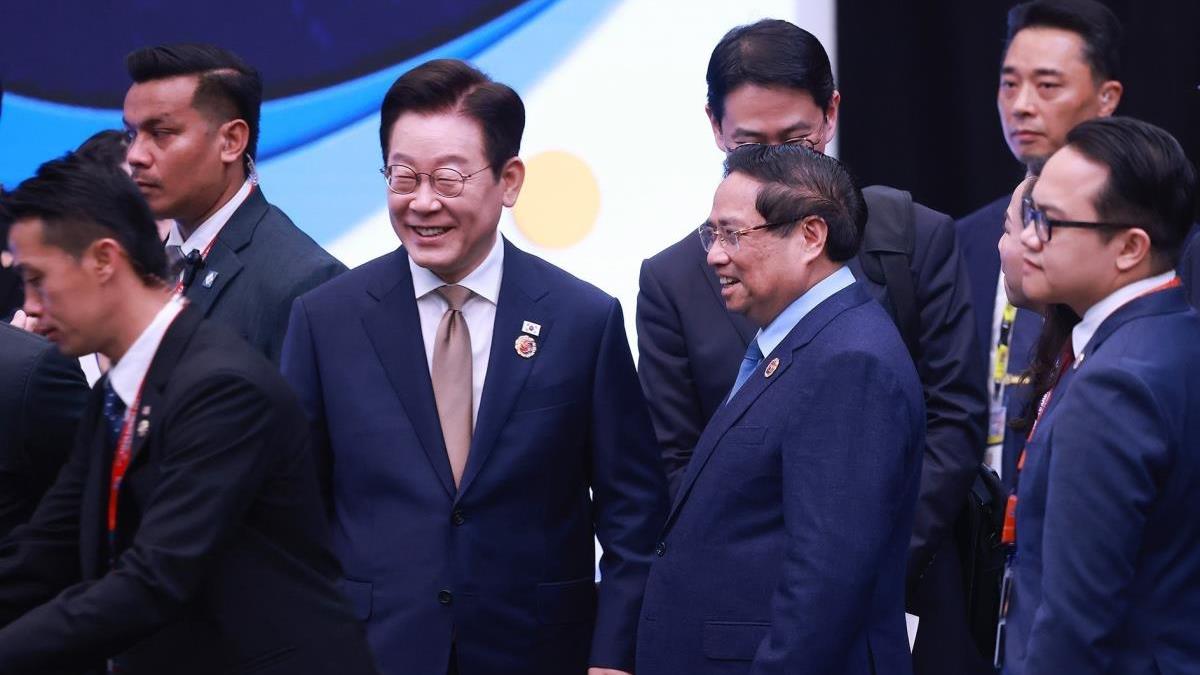 Thủ tướng Phạm Minh Chính gặp Tổng thống Hàn Quốc Lee Jae Myung nhân dịp dự Hội nghị Cấp cao ASEAN 47 tại Malaysia (27/10/2025)