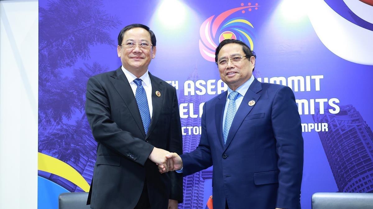 Thủ tướng Phạm Minh Chính gặp Thủ tướng Lào Sonexay Siphandone nhân Hội nghị Cấp cao ASEAN lần thứ 47 tại Malaysia (26/10/2025)