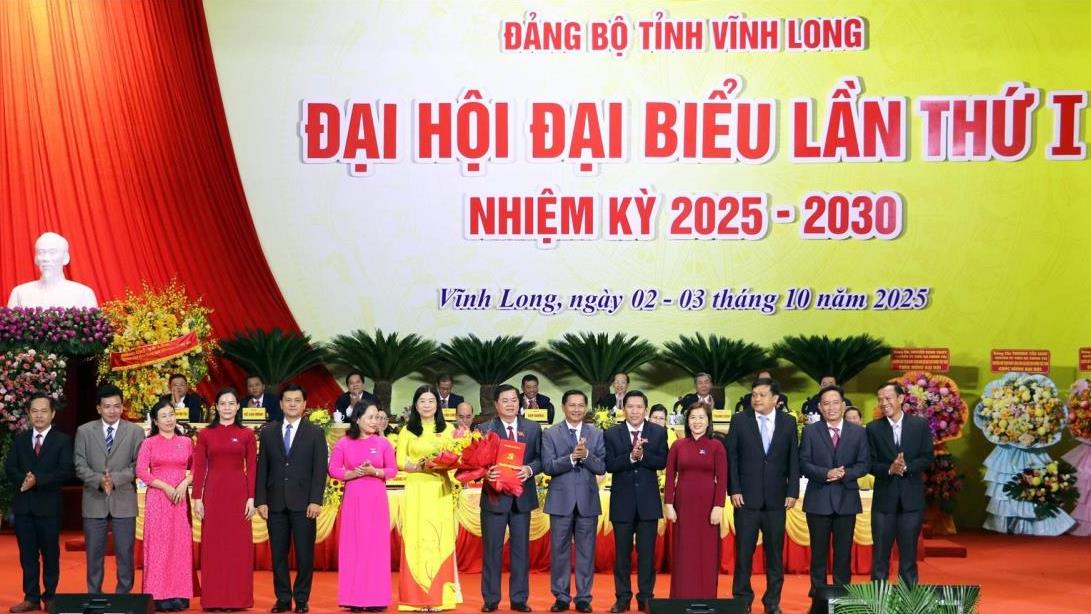 Nhân sự tỉnh Vĩnh Long