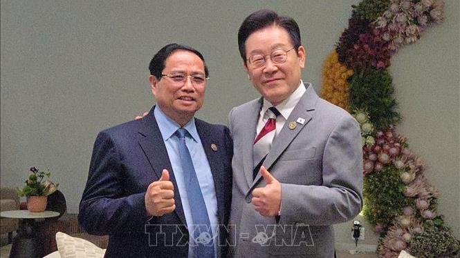 Thủ tướng Phạm Minh Chính gặp Tổng thống Hàn Quốc Lee Jae Myung nhân dự Hội nghị Thượng đỉnh G20 tại Nam Phi (22/11/2025)