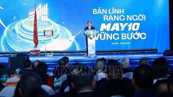 Thủ tướng Phạm Minh Chính: May 10 phải trở thành tập đoàn thời trang quốc tế