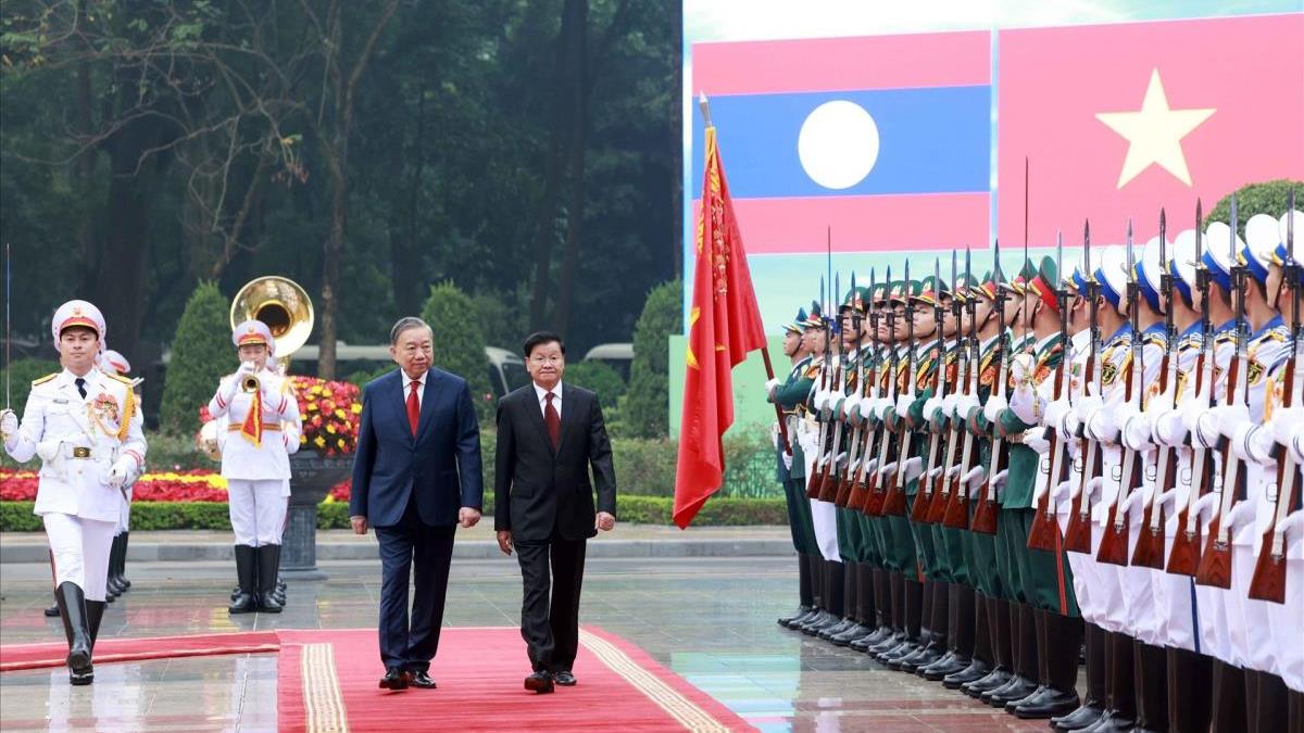 Tổng Bí thư Tô Lâm chủ trì Lễ đón Tổng Bí thư, Chủ tịch nước Lào Thongloun Sisoulith        
