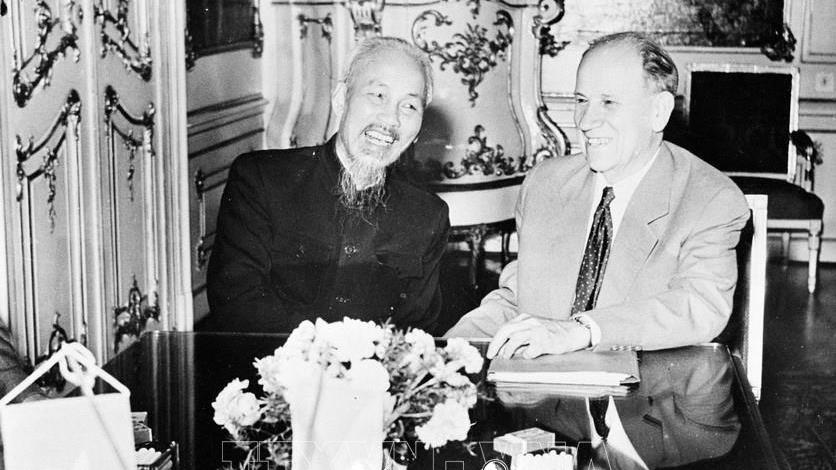 Chủ tịch Hồ Chí Minh thăm hữu nghị Cộng hòa Tiệp Khắc (17 - 20/7/1957)