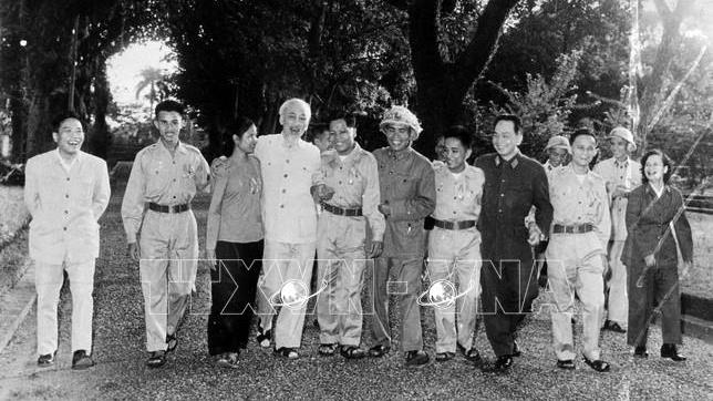 Bác Hồ - một tình yêu bao la