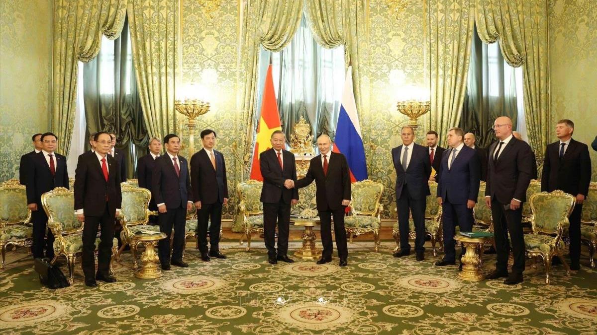 Tuyên bố chung về việc củng cố hơn nữa quan hệ Đối tác chiến lược toàn diện Việt Nam-Nga trong giai đoạn mới
