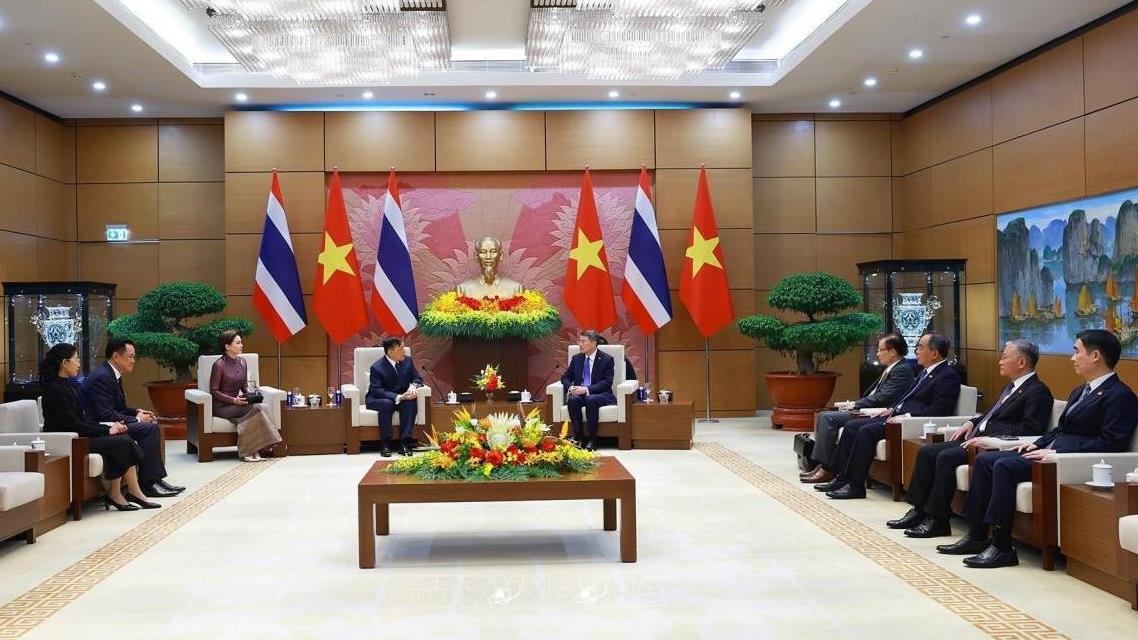 Thủ tướng Lê Minh Hưng hội kiến Nhà vua và Hoàng hậu Thái Lan