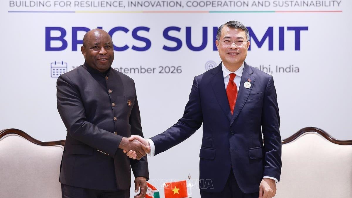 Thủ tướng Lê Minh Hưng gặp Tổng thống Burundi Évariste Ndayishimiye nhân dự Hội nghị Thượng đỉnh BRICS tại Ấn Độ (13/9/2026)