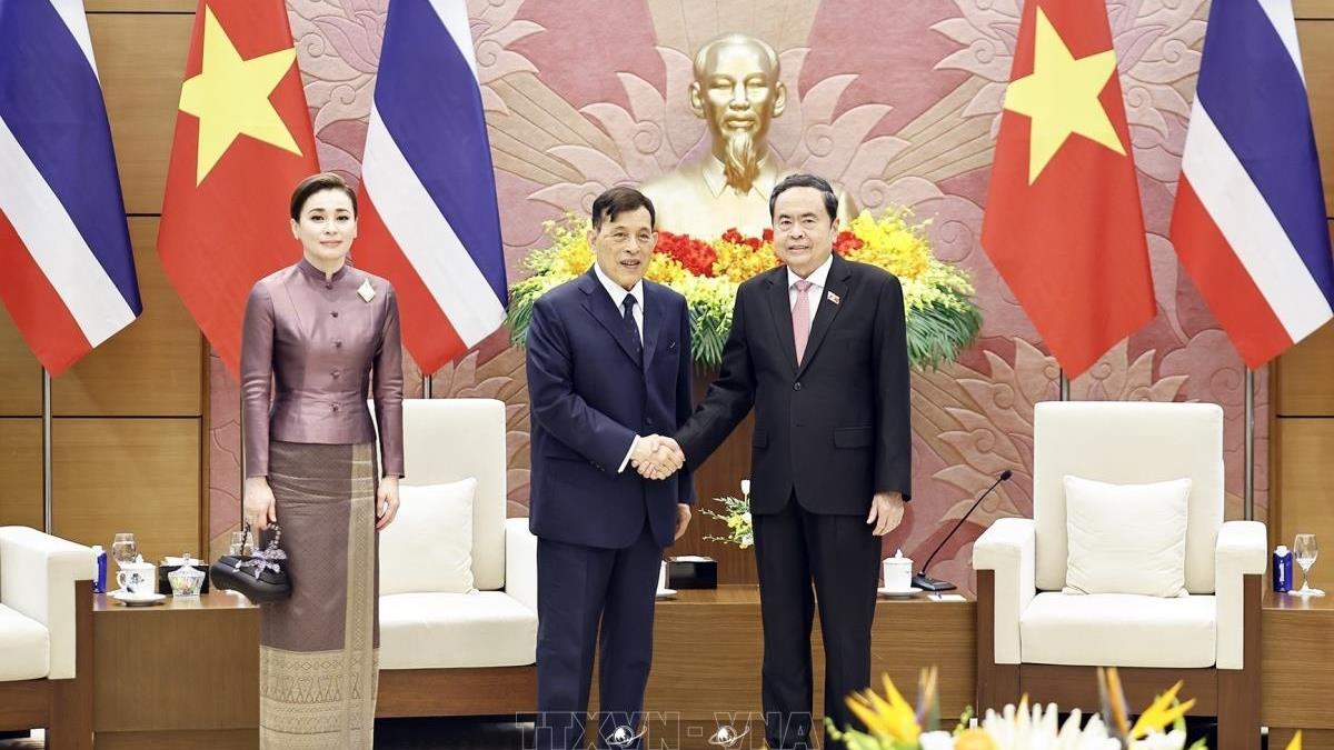 Chủ tịch Quốc hội Trần Thanh Mẫn hội kiến Nhà vua và Hoàng hậu Thái Lan