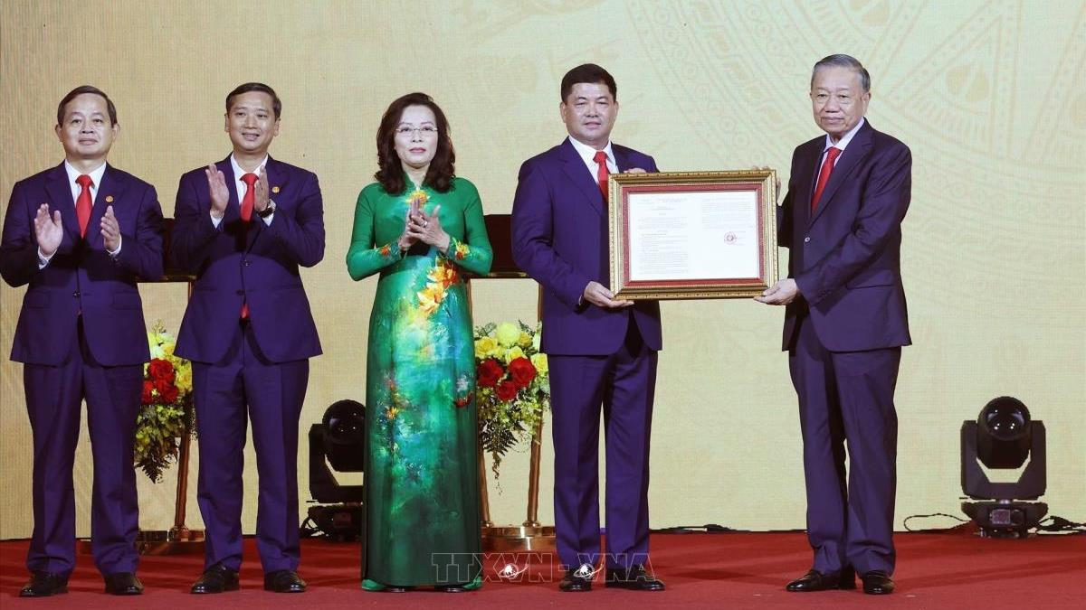 Tổng Bí thư, Chủ tịch nước Tô Lâm: Xây dựng Bắc Ninh trở thành đô thị hiện đại nhưng vẫn đậm đà hồn cốt văn hóa Kinh Bắc