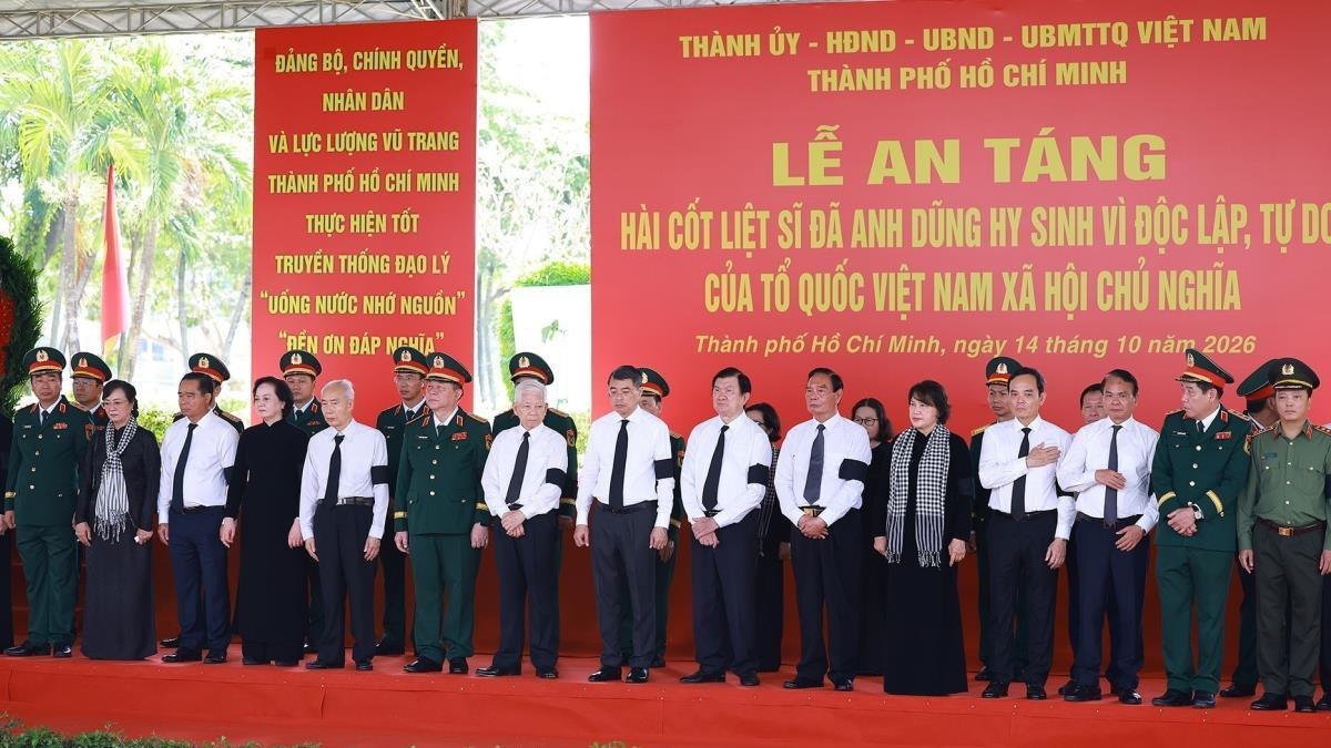 Thủ tướng Lê Minh Hưng dự lễ viếng, truy điệu 731 liệt sỹ được quy tập tại công viên Lê Thị Riêng về an táng tại Nghĩa trang liệt sĩ Thành phố Hồ Chí Minh