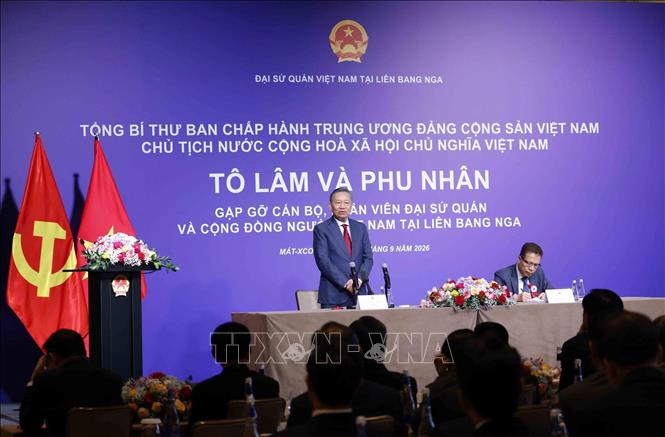 Tổng Bí thư, Chủ tịch nước Tô Lâm gặp gỡ cán bộ nhân viên Đại sứ quán và cộng đồng người Việt Nam tại Liên bang Nga
