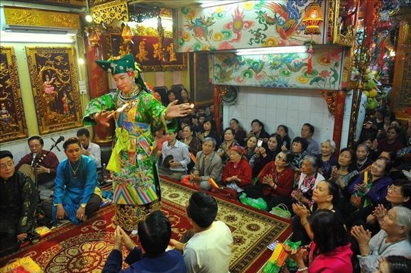 Thực hành Tín ngưỡng thờ Mẫu Tam phủ của người Việt (UNESCO ghi danh năm 2016)