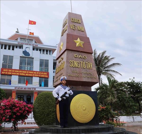Bảo vệ chủ quyền biển đảo Việt Nam