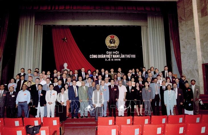   Đại hội Công đoàn Việt Nam lần thứ VIII (1998-2003)