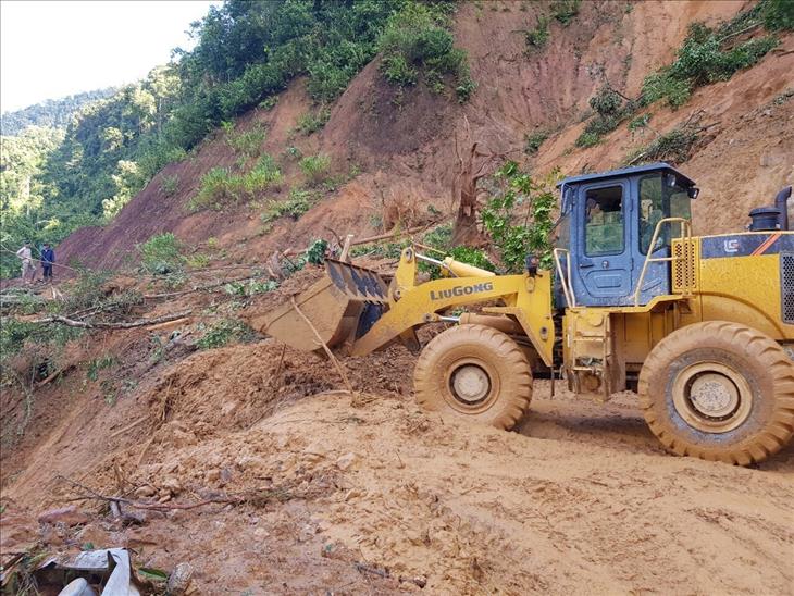 Sạt lở tại huyện Nam Trà My, huyện Phước Sơn, Quảng Nam, 23 người chết và 22 mất tích (28 và 29/10/2020)