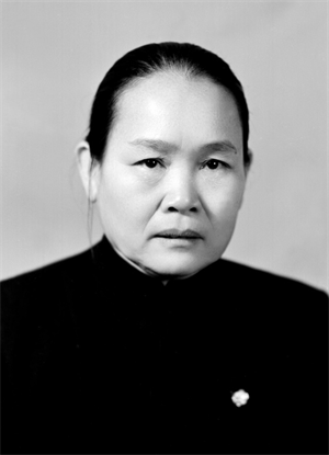 Hội trưởng Hội Liên hiệp Phụ nữ Việt Nam Nguyễn Thị Thập (khóa II, III)