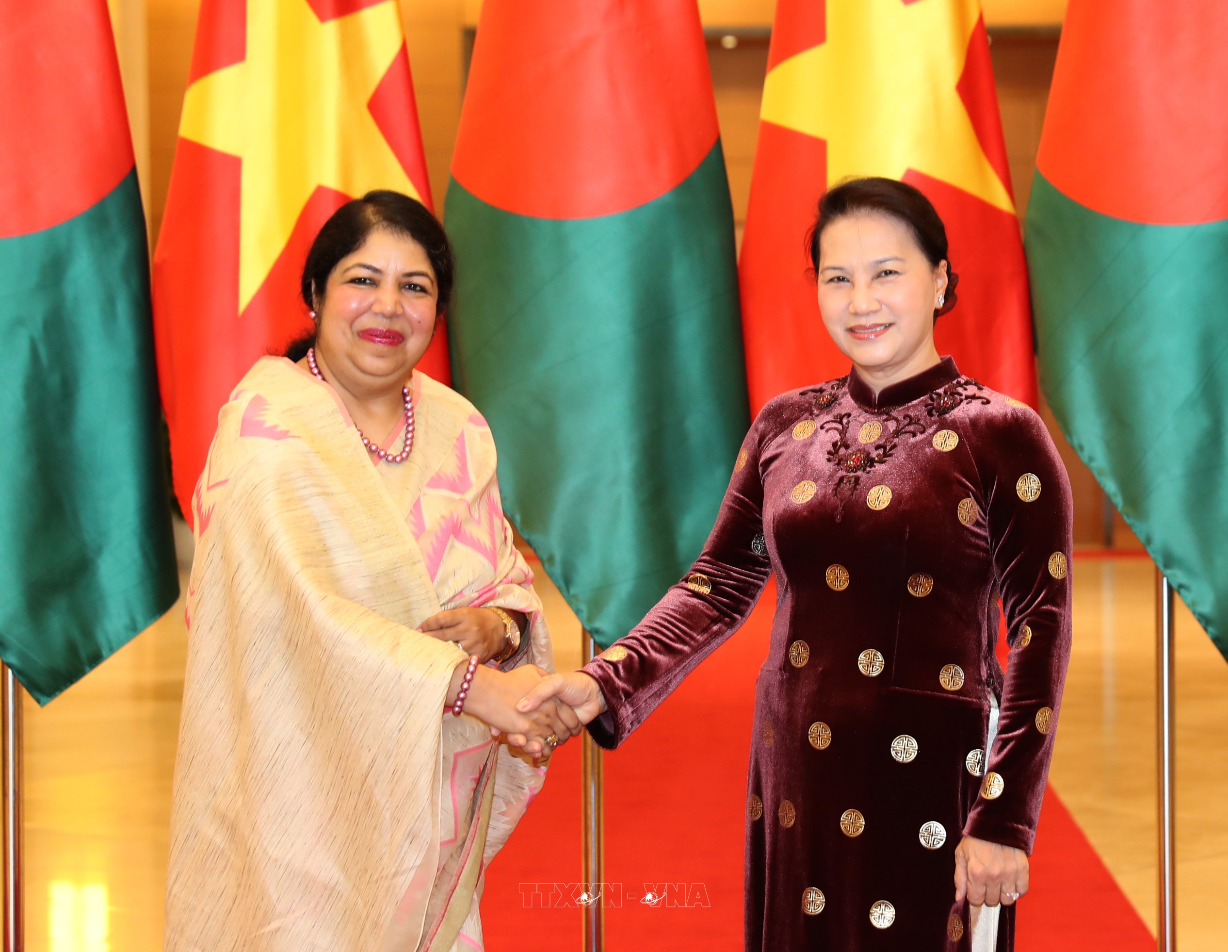 Chủ tịch Quốc hội Bangladesh Shirin Sharmin Chaudhury thăm chính thức Việt Nam (20-24/7/2017)