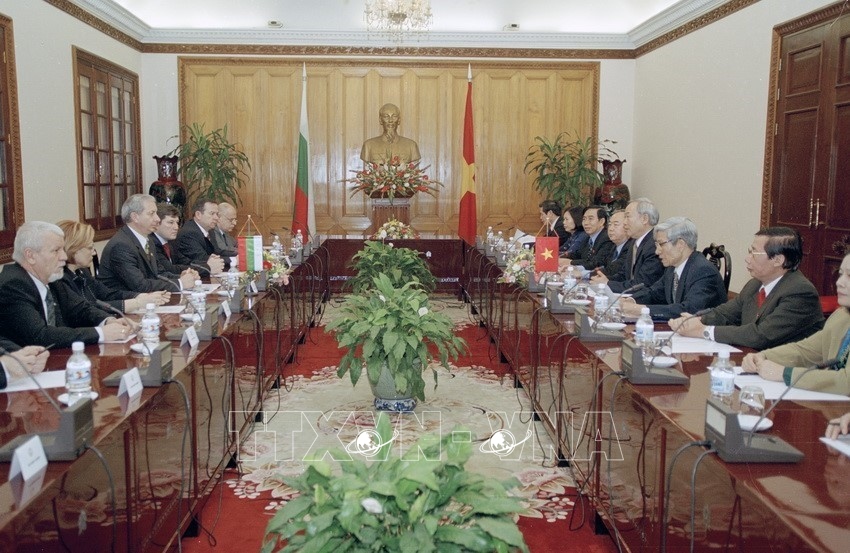 Chủ tịch Quốc hội Cộng hòa Bulgaria Ognian Gherdjikov thăm Việt Nam (4-8/3/2004)