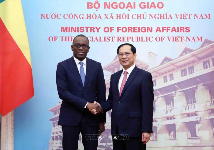 Bộ trưởng Ngoại giao Cộng hòa Benin Olushegun Adjadi Bakari thăm chính thức Việt Nam (14-15/12/2023)