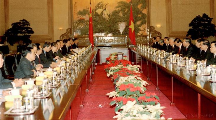 Tổng Bí thư Nông Đức Mạnh thăm hữu nghị chính thức Trung Quốc (30/11-4/12/2001)