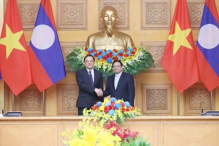Thủ tướng nước Cộng hòa Dân chủ Nhân dân Lào Sonexay Siphandone thăm chính thức Việt Nam