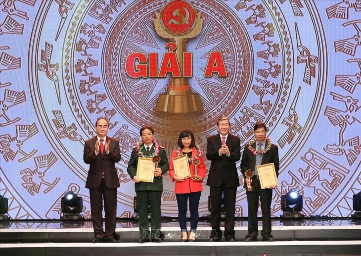 Giải Báo chí toàn quốc về xây dựng Đảng - Giải Búa liềm vàng lần thứ nhất năm 2016