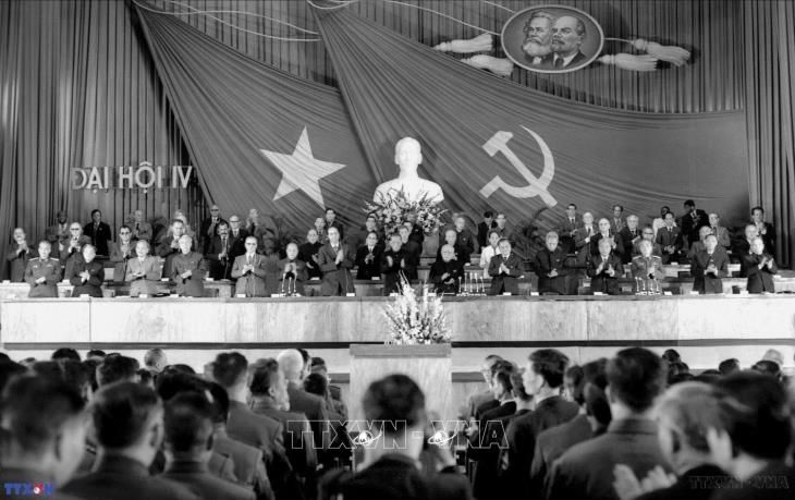 Văn kiện Đại hội Đảng lần thứ IV