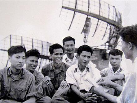 Xứng đáng là mắt thần bảo vệ vững chắc bầu trời Tổ quốc