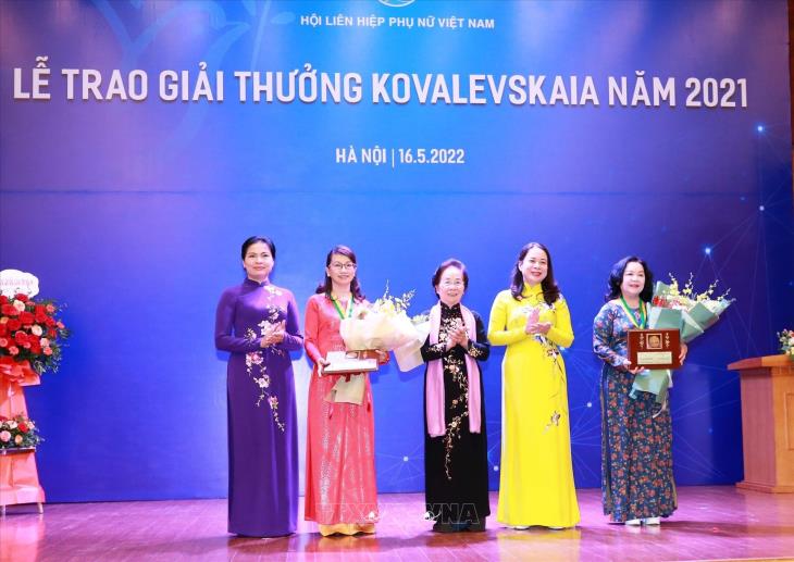 Giải thưởng Kovalevskaia năm 2021 (5/2022)