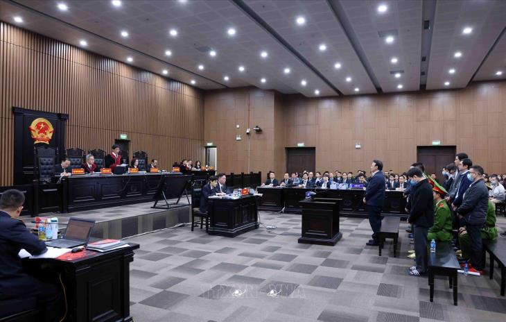 Xét xử sơ thẩm vụ án xảy ra tại  Công ty Tân Hoàng Minh