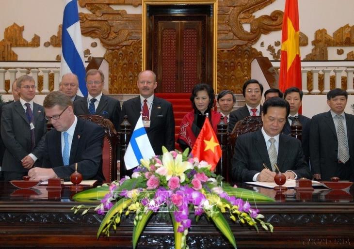 Thủ tướng Phần Lan Matti Vanhanen thăm chính thức Việt Nam (15-17/11/2009)