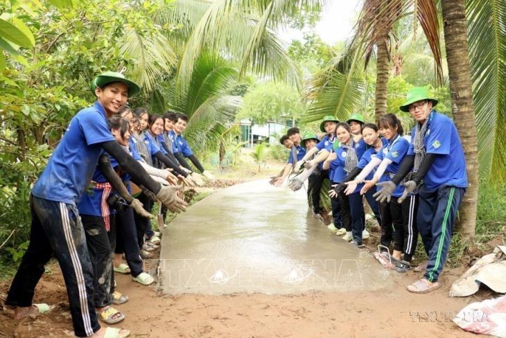 Thanh niên xung kích tình nguyện vì cuộc sống cộng đồng