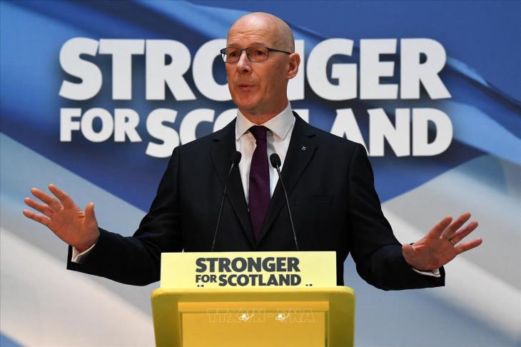 Lãnh đạo đảng Dân tộc Scotland (SNP) John Swinney trở thành Thủ hiến thứ 7 của Scotland