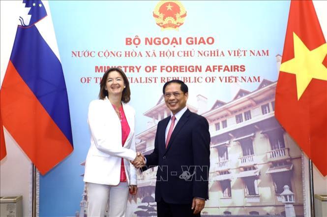 Phó Thủ tướng, Bộ trưởng Bộ Ngoại giao và Các vấn đề châu Âu Cộng hòa Slovenia Tanja Fajon thăm chính thức Việt Nam (22-23/5/2023)
