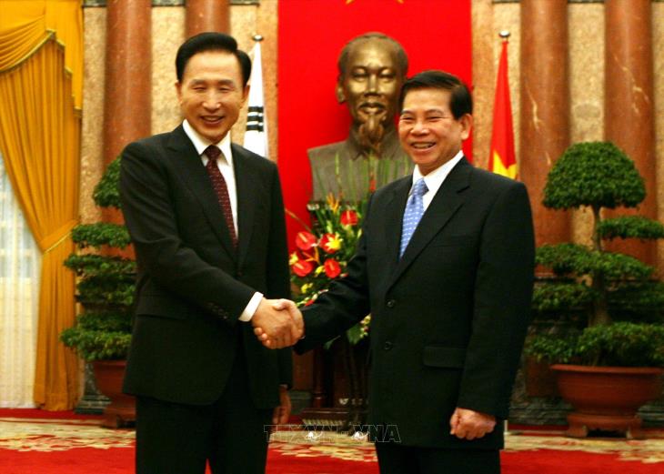 Tổng thống Hàn Quốc Lee Myung Bak thăm chính thức Việt Nam - NÂNG CẤP QUAN HỆ ĐỐI TÁC HỢP TÁC CHIẾN LƯỢC (20-22/10/2009)
