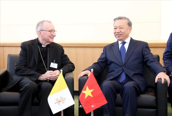 Tổng Bí thư, Chủ tịch nước Tô Lâm gặp Thủ tướng Vatican nhân dịp tham dự Hội nghị Thượng đỉnh Tương lai và Phiên thảo luận chung cấp cao ĐHĐ LHQ khóa 79 tại New York, Hoa Kỳ (22/9/2024)