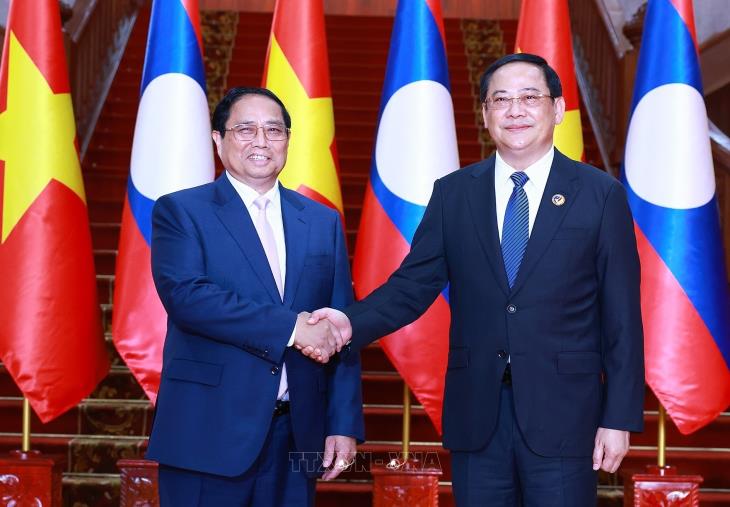 Thủ tướng Phạm Minh Chính gặp lãnh đạo nước Lào trong chuyến tham dự Hội nghị cấp cao ASEAN lần thứ 44 và 45 tại Lào (8-11/10/2024)