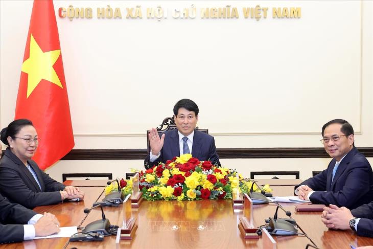 Chủ tịch nước Lương Cường hội đàm trực tuyến với Tổng Bí thư, Chủ tịch nước Lào (8/11/2024)