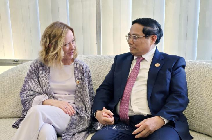 vna-potal-thu-tuong-pham-minh-chinh-gap-thu-tuong-italy-giorgia-meloni-771011219-6-34-59.jpg